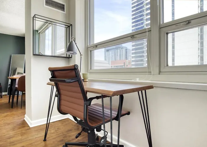 River N 1br W Gym Wd Nr Magnificent Mile Chi-54 *