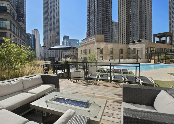 River N 1br W Gym Wd Nr Magnificent Mile Chi-54
